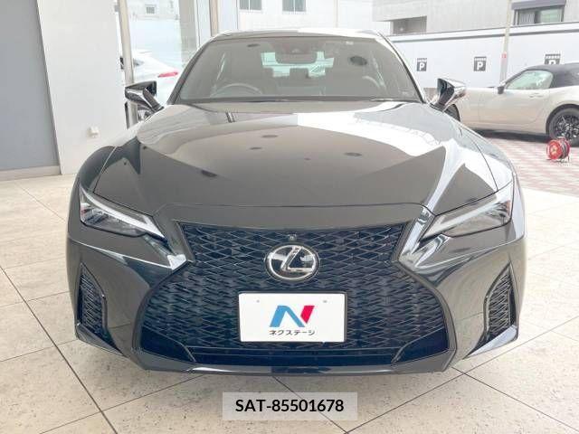 Lexus IS 2021-05 275748-14