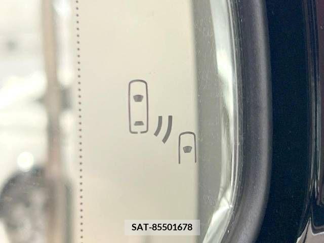 Lexus IS 2021-05 275748-3