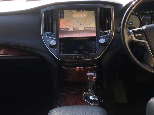 Toyota CROWN MAJESTA 2016-12 192288-6