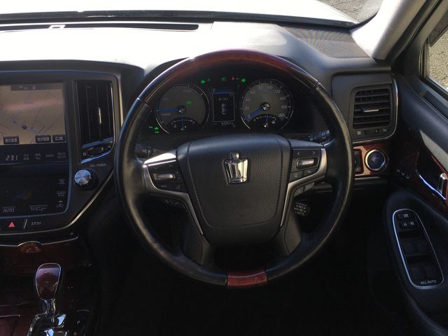 Toyota CROWN MAJESTA 2016-12 192288-7