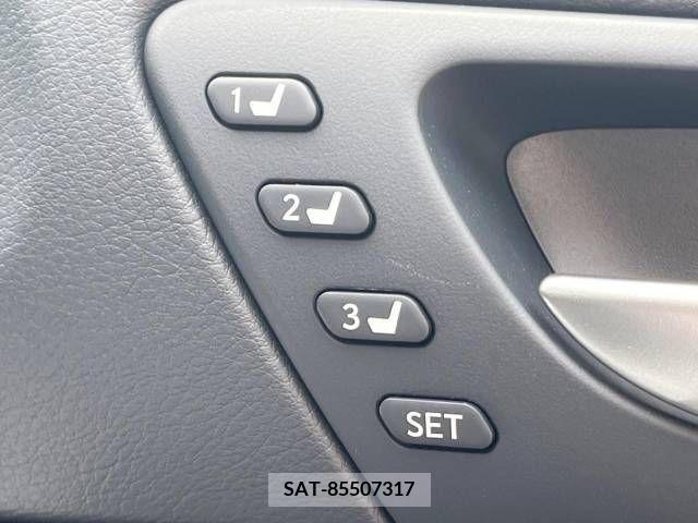 Lexus IS 2022-05 275404-7