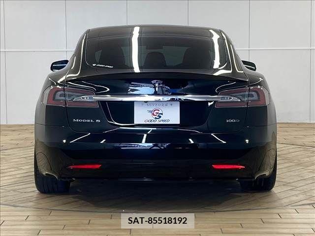 Tesla MODEL S 2018-11 299038-14
