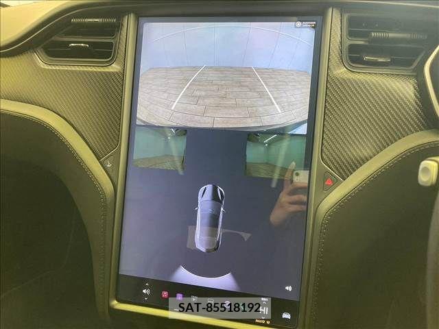 Tesla MODEL S 2018-11 299038-4