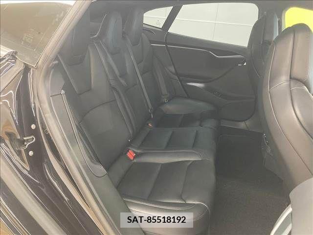 Tesla MODEL S 2018-11 299038-12
