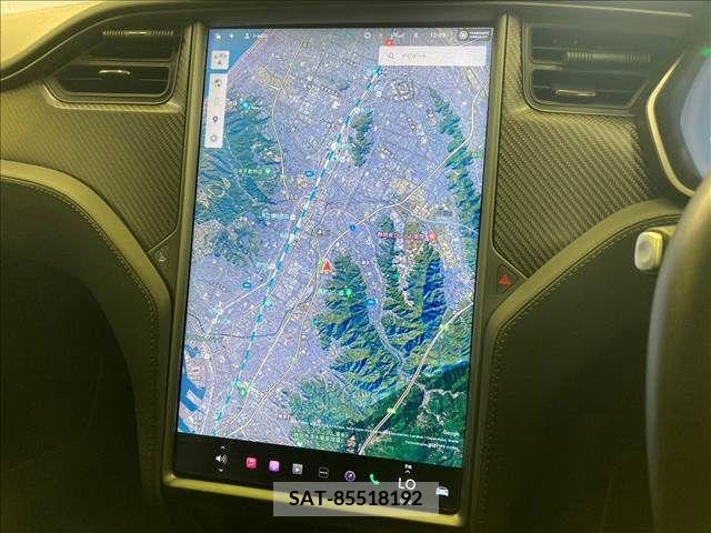 Tesla MODEL S 2018-11 299038-3