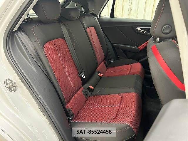 Audi Q2 2019-09 348435-9