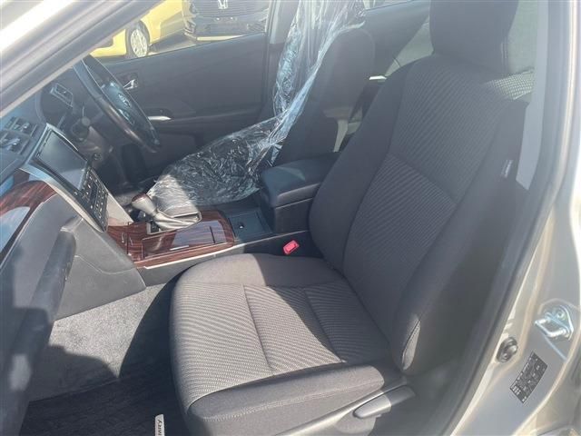 Toyota CAMRY HYBRID 2016-04 181423-2