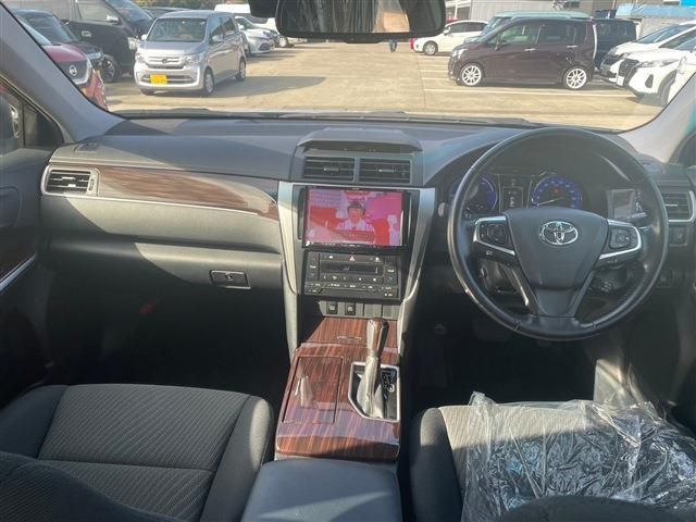 Toyota CAMRY HYBRID 2016-04 181423-1