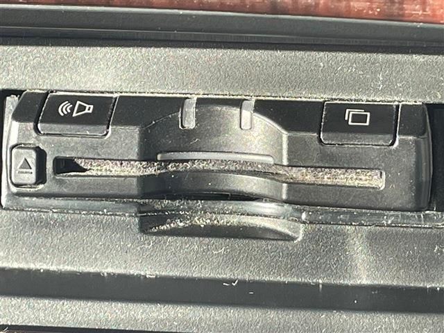 Toyota CAMRY HYBRID 2016-04 181423-23