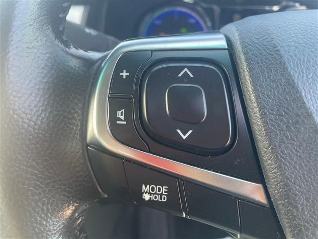 Toyota CAMRY HYBRID 2016-04 181423-10