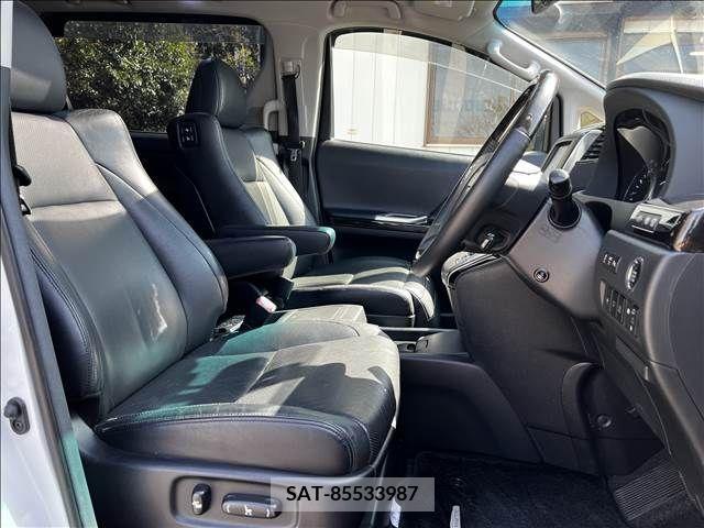 Toyota ALPHARD 2012-05 233967-8
