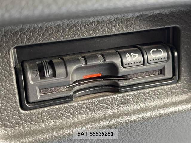 Nissan CUBE 2011-01 295451-3