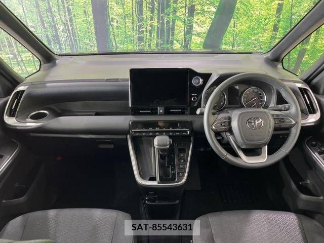 Toyota VOXY 2023-05 313582-1