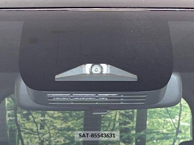 Toyota VOXY 2023-05 313582-2
