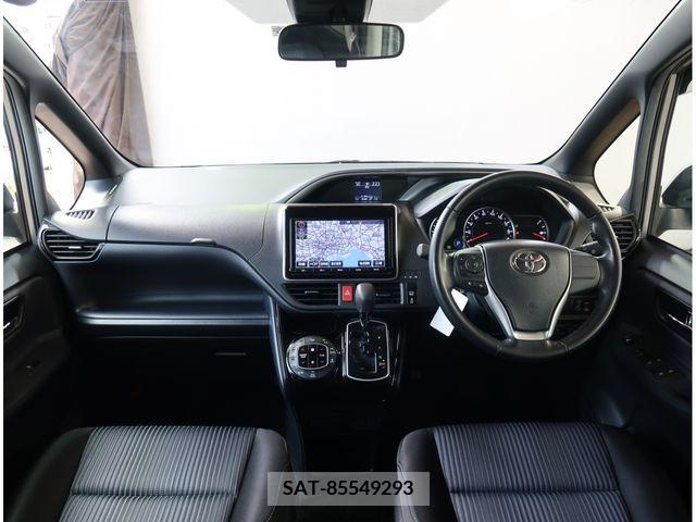 Toyota VOXY 2017-06 350869-5