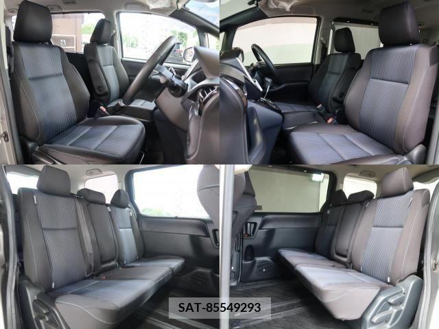 Toyota VOXY 2017-06 350869-2