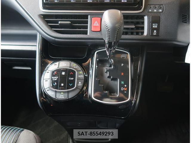 Toyota VOXY 2017-06 350869-13