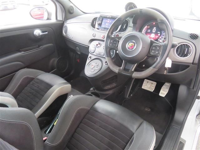Abarth 595 2017-08 28795-8