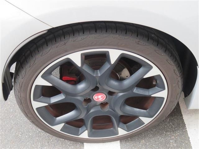 Abarth 595 2017-08 28795-7