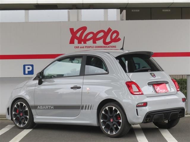 Abarth 595 2017-08 28795-3