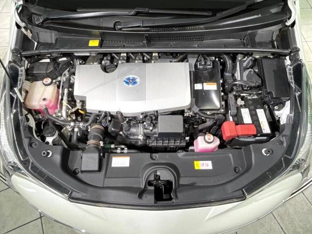 Toyota PRIUS 2016-07 195817-18