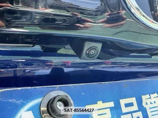 Toyota YARIS 2022-09 371398-8