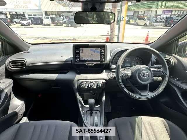 Toyota YARIS 2022-09 371398-6