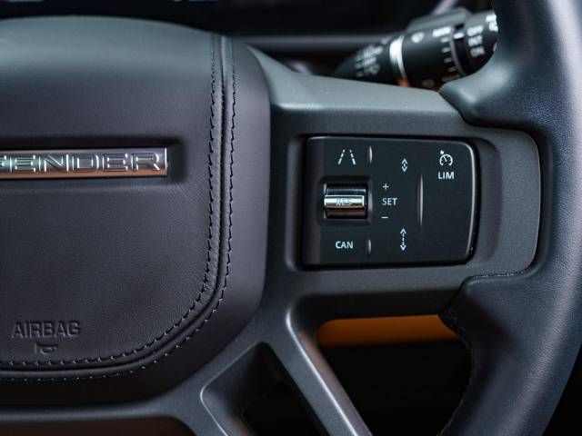 ROVER DEFENDER 2023-01 182047-13
