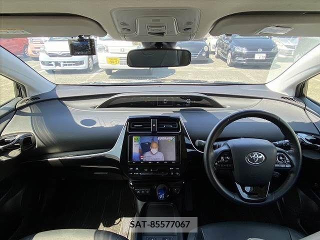 Toyota PRIUS 2021-01 376562-1