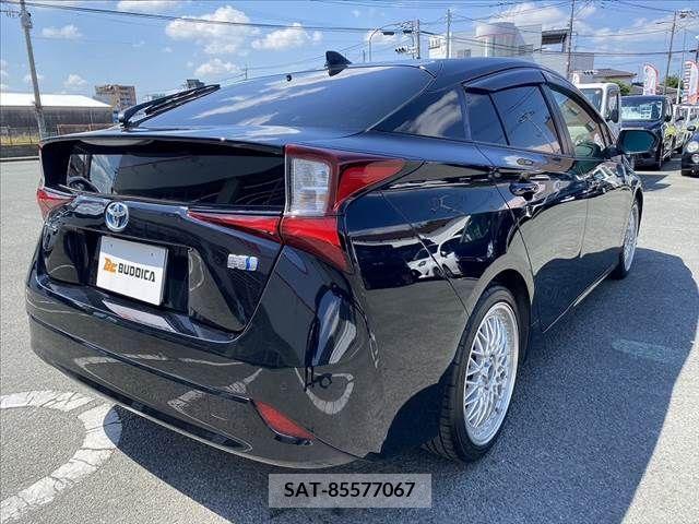 Toyota PRIUS 2021-01 376562-12