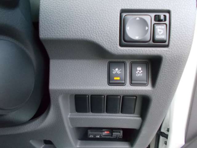 Nissan NV350 Caravan 2018-08 196490-9