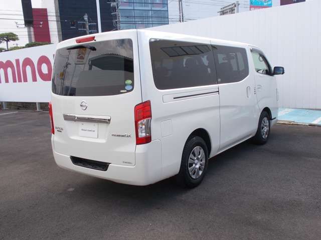 Nissan NV350 Caravan 2018-08 196490-2