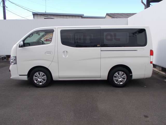 Nissan NV350 Caravan 2018-08 196490-13