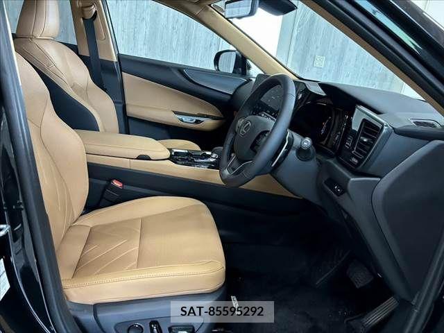 Lexus NX 2024-01 388393-13