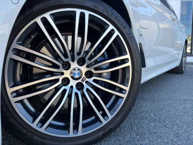 Bmw 5 SERIES 2017-10 180858-14
