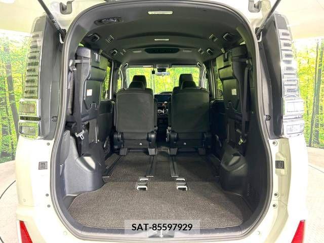 Toyota VOXY 2019-02 288932-10