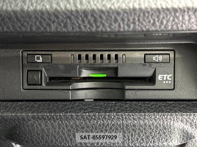 Toyota VOXY 2019-02 288932-6