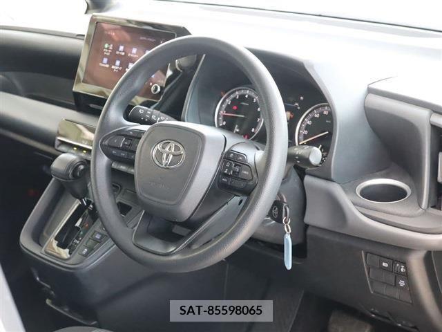 Toyota NOAH 2023-06 342624-10