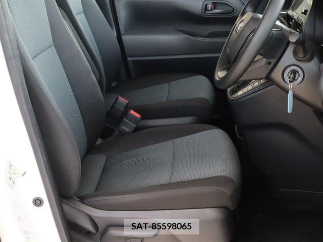 Toyota NOAH 2023-06 342624-24