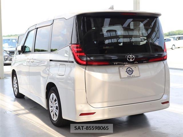 Toyota NOAH 2023-06 342624-5