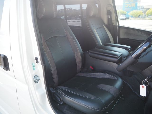Toyota HIACE VAN 2010-11 26312-16