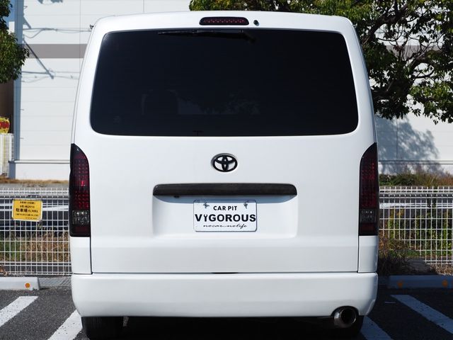 Toyota HIACE VAN 2010-11 26312-11