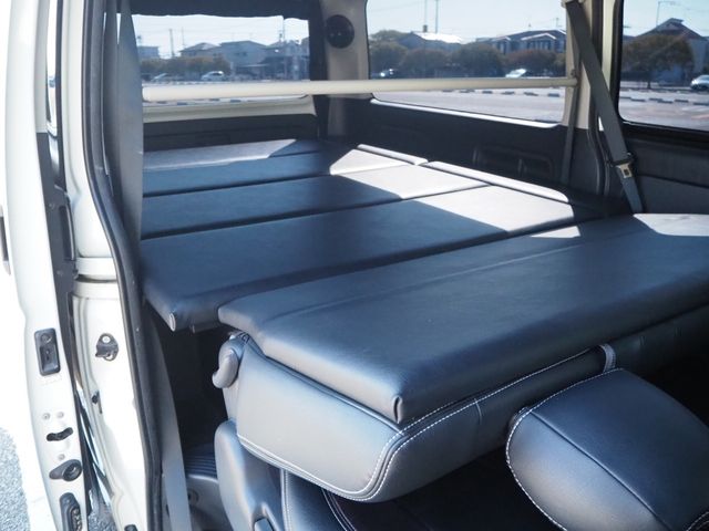 Toyota HIACE VAN 2010-11 26312-18