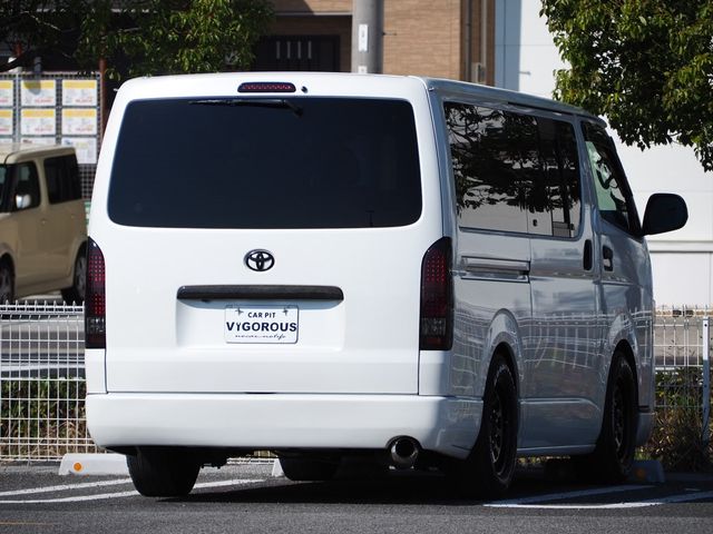 Toyota HIACE VAN 2010-11 26312-2
