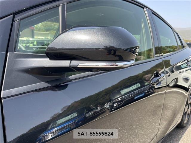 Toyota PRIUS 2022-08 255122-18