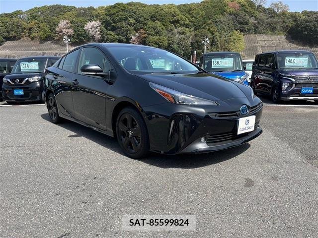 Toyota PRIUS 2022-08 255122-4