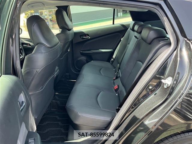 Toyota PRIUS 2022-08 255122-3