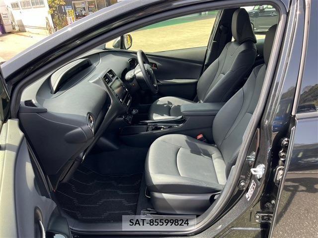 Toyota PRIUS 2022-08 255122-2