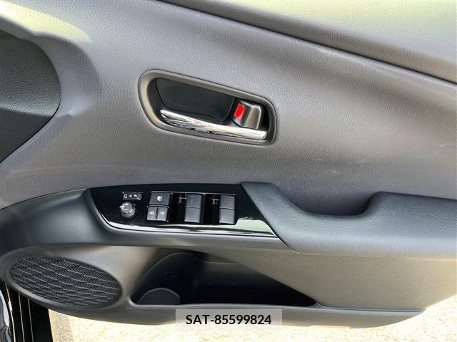 Toyota PRIUS 2022-08 255122-26