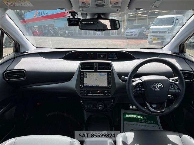 Toyota PRIUS 2022-08 255122-1